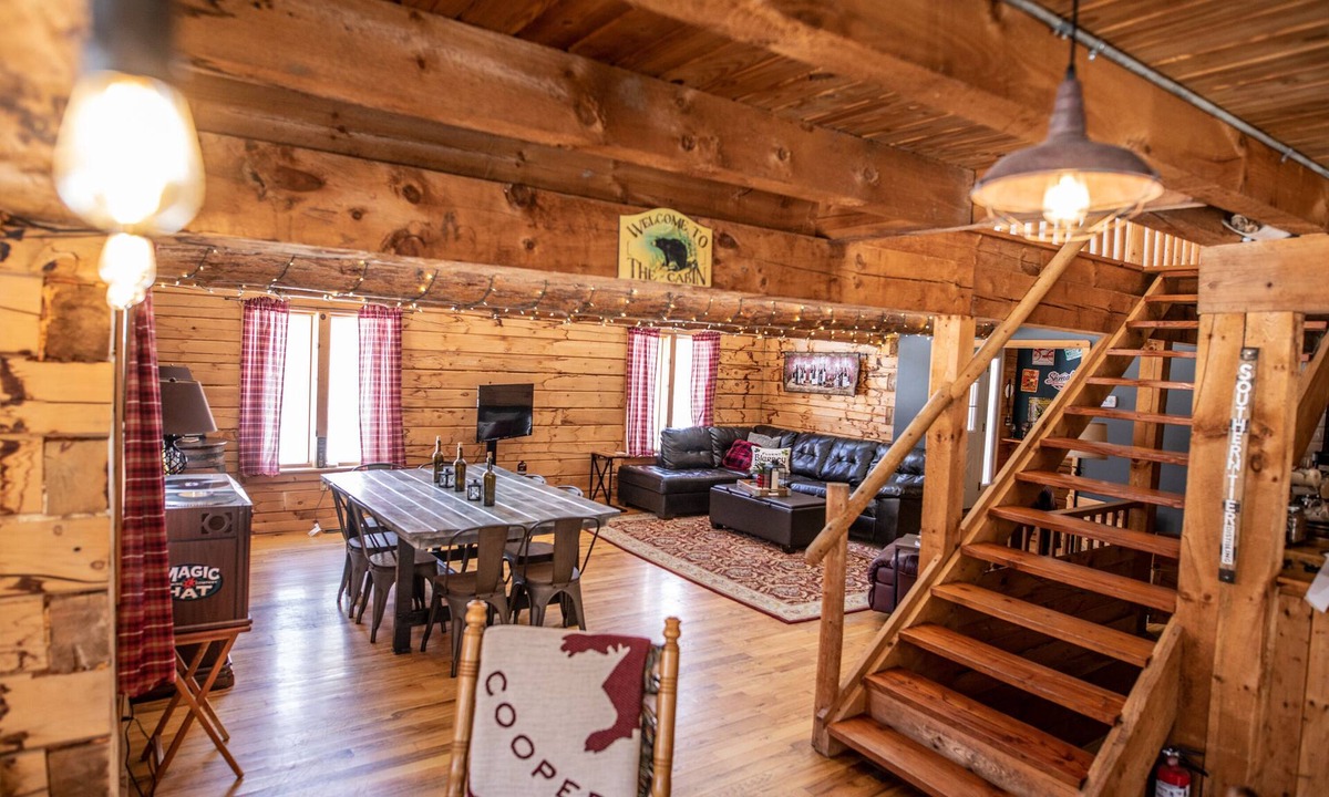 Mexico Cabin | Huge yet cozy log cabin, nestled conveniently off the beaten path. Peaceful!