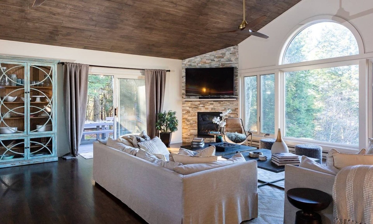 Monterey House | Jaw dropping mountain & lake views in this stylish mountain home….