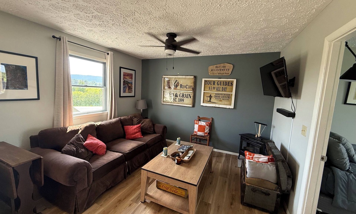 Davis Condo | Kick back and Get Cozy Overlooking Canaan Valley