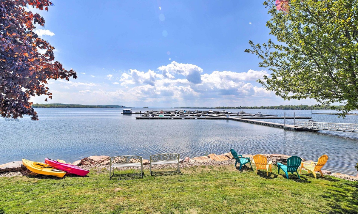 St. Albans House | Lake Champlain Home w/Decks, Kayaks & Fire Pit!