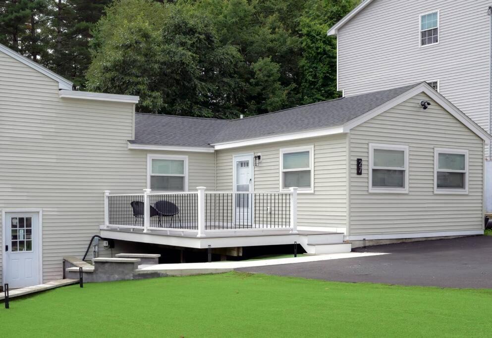 Billerica Villa | LakeAccess 4 Bed 3 Full Bath HOT TUB