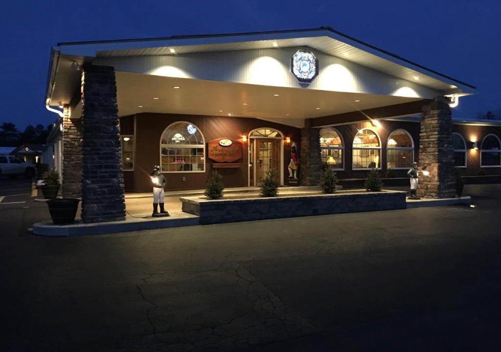 Fort Edward Hotel | Landmark Motor Inn