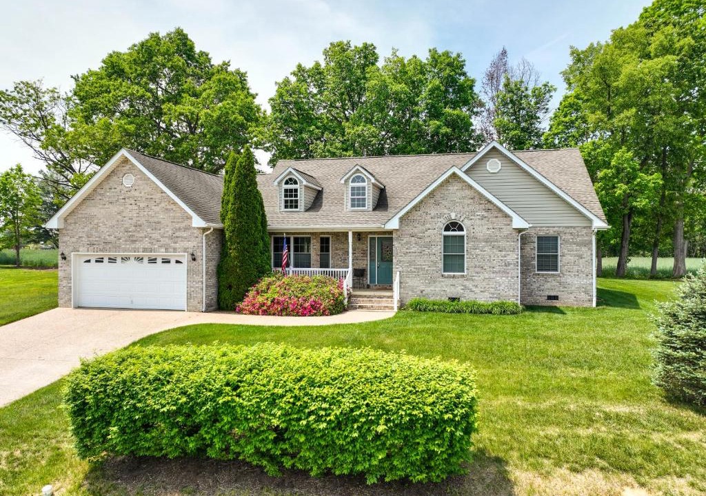 Elkton House | Laptop-Friendly Elkton Home with Central AandC!
