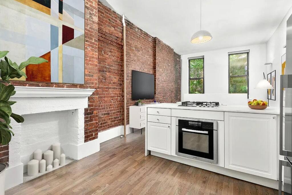 Union Square Apartment | Large 3 Bedroom in Flatiron NYC