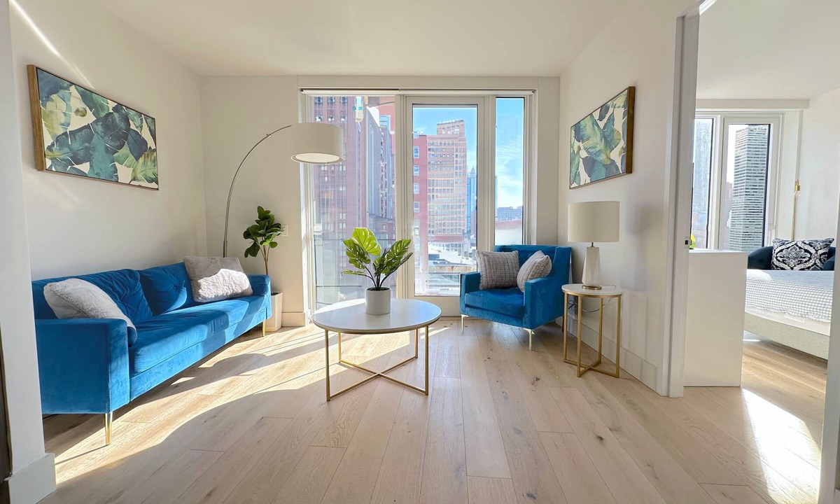 Lower East Side Apartment | Large Modern Guest Suite - Private Terrace - Manhattan