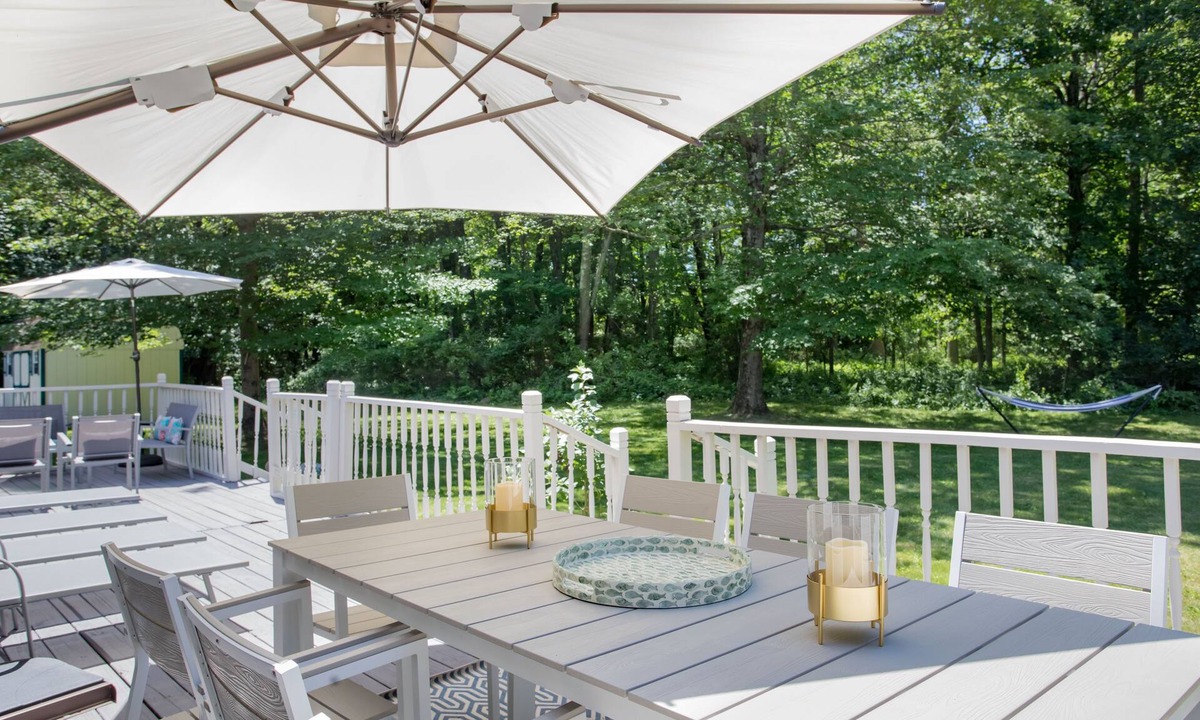 Copake House | Large Pool + New spacious 4 BR home - walk to Gym, Tennis & Boating on Lake!