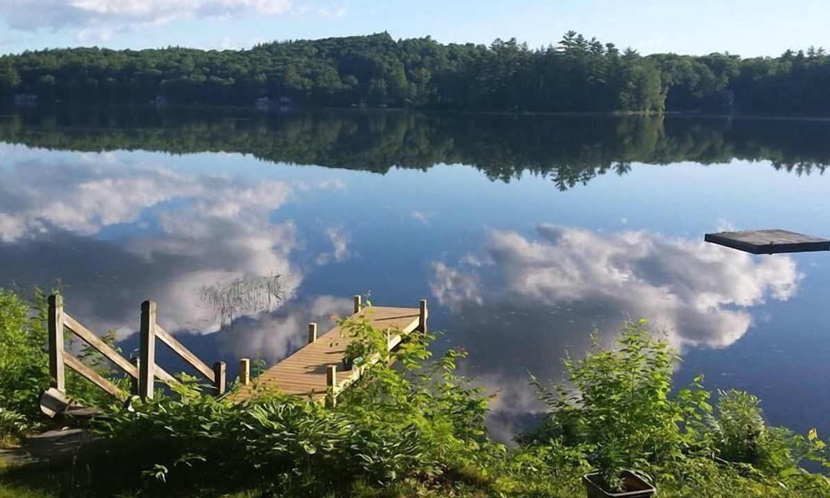 Parsonsfield Cottage | Large Rustic Lakeside Cottage In Southern Maine, Family Friendly, Pets Welcome