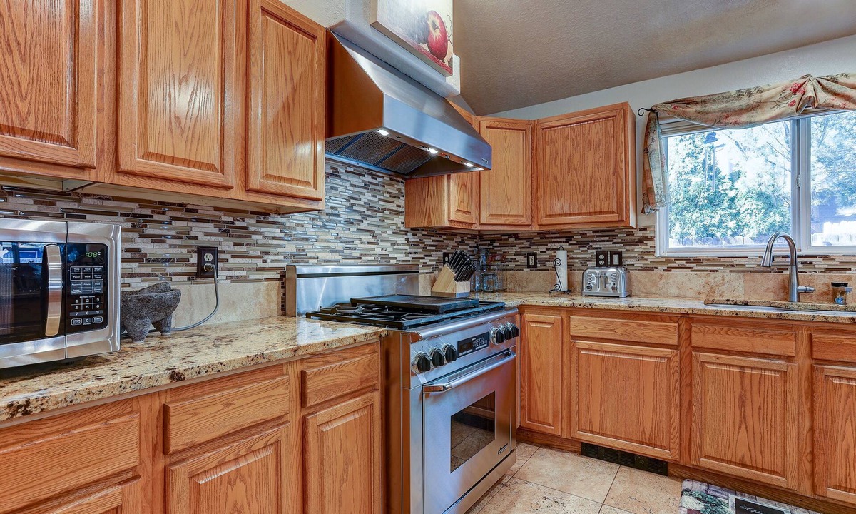 Larkspur House | Larkspur Trail 3 Bedroom Home by RedAwning