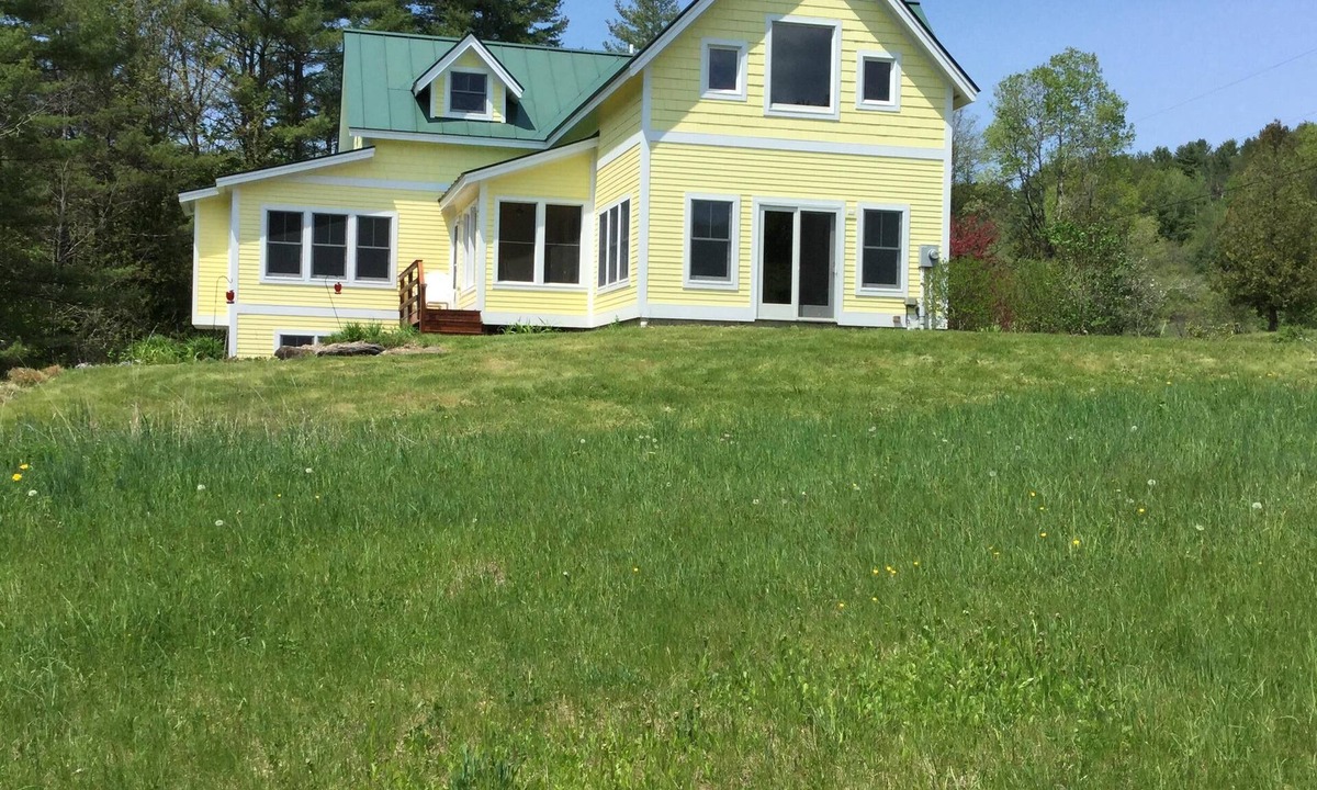 Tunbridge House | Lovely country home on 62 acres with stream