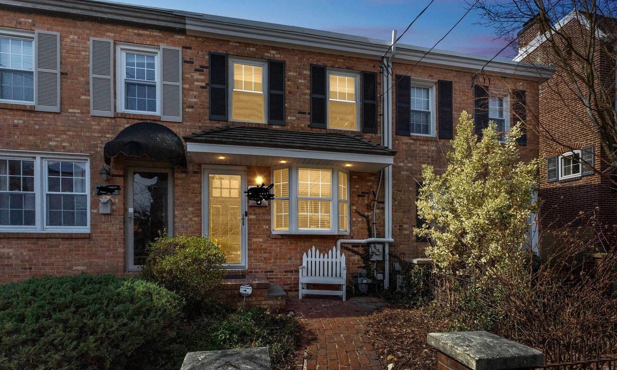 Wilmington House | Luxe 3 BR Townhome near Trolly Square Wilmington