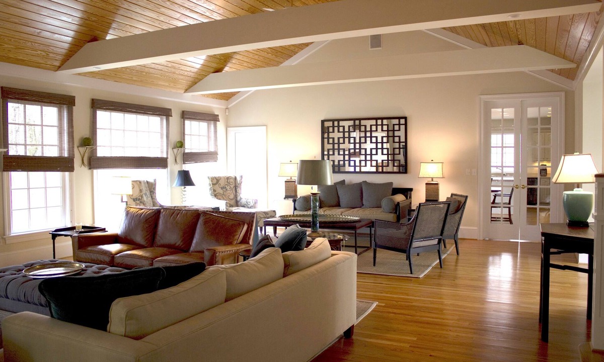 Charlottesville House | Luxury 5-Bed Charlottesville Home Close to Farmington Country Club