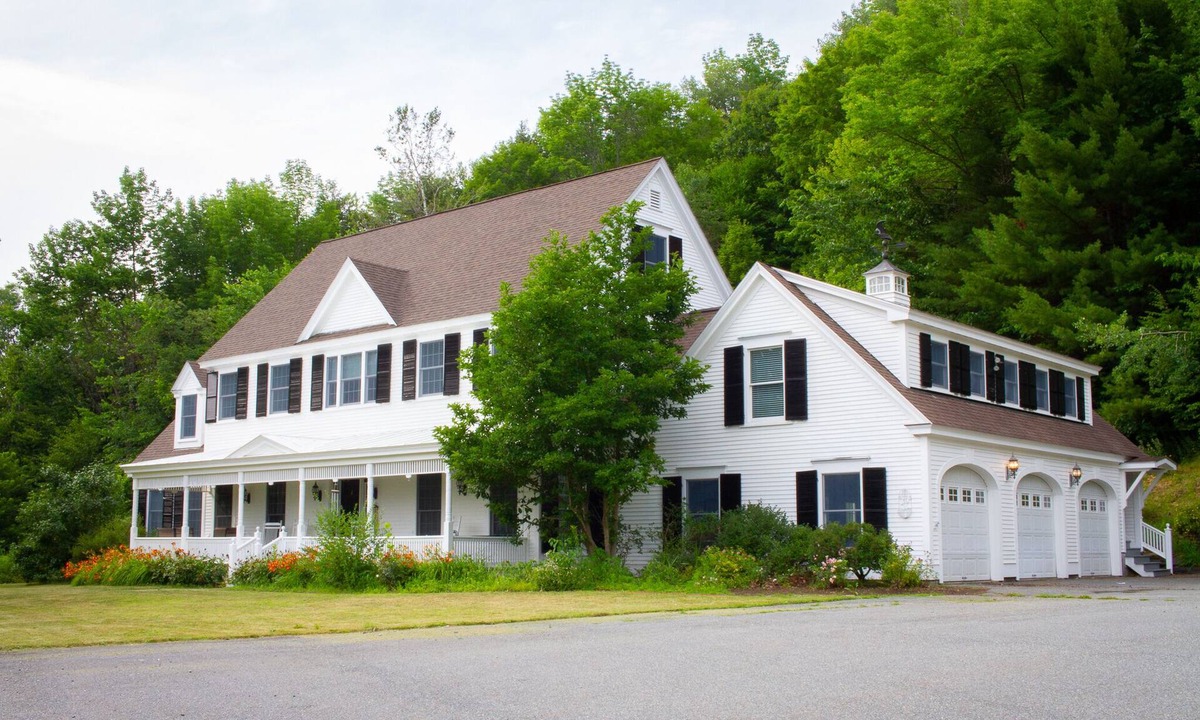 Woodstock House | 🌺Luxury Estate🌳 25 Gorgeous Acres of Privacy 🌳Family Getaway🌳Swimming Pond🌺