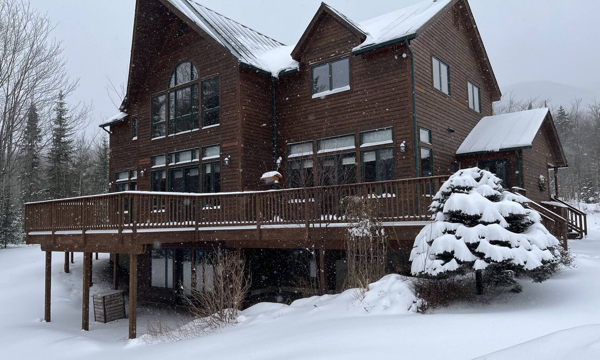 Montgomery Center House | Luxury Family Chalet with views of Jay Peak, 3 miles from Jay Peak Resort
