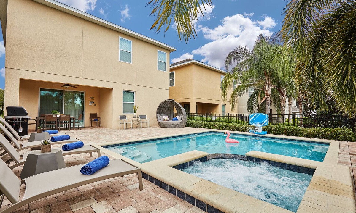 West Kissimmee Villa | Luxury Family Villa + Encore Waterpark +10min Disney + Private Pool + Game Room