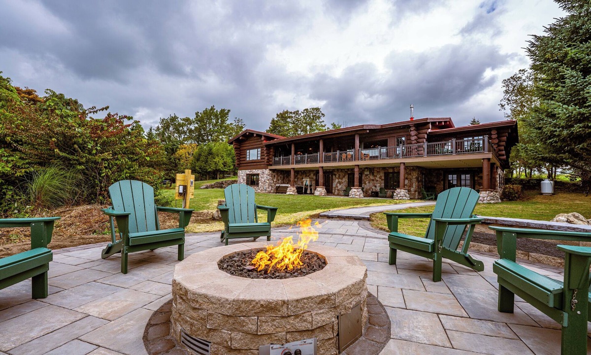 Little Falls Cabin | Luxury Ritter Lodge