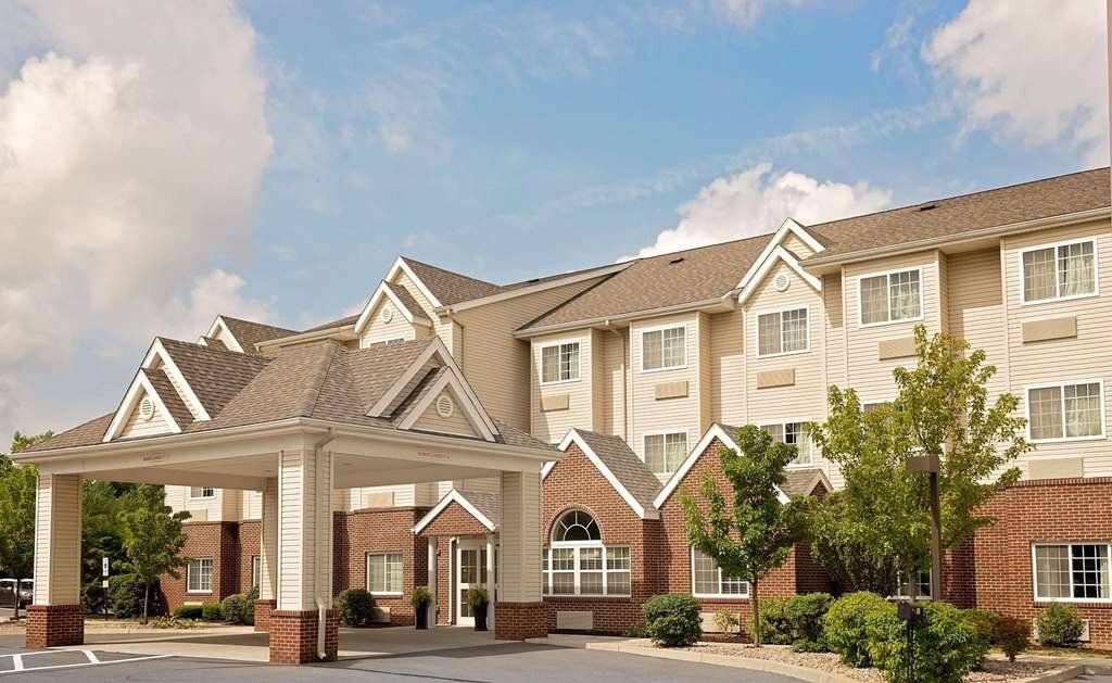 Geneva Hotel | Microtel Inn and Suites by Wyndham - Geneva