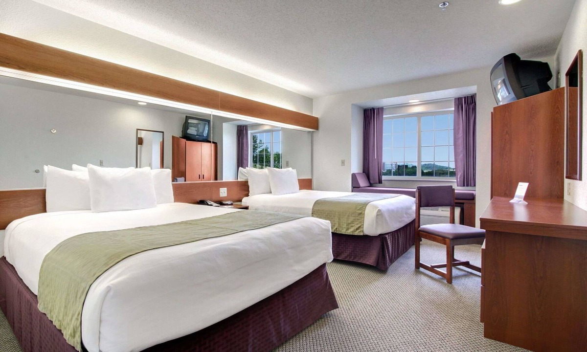 Bridgeport Hotel | Microtel Inn & Suites by Wyndham Bridgeport
