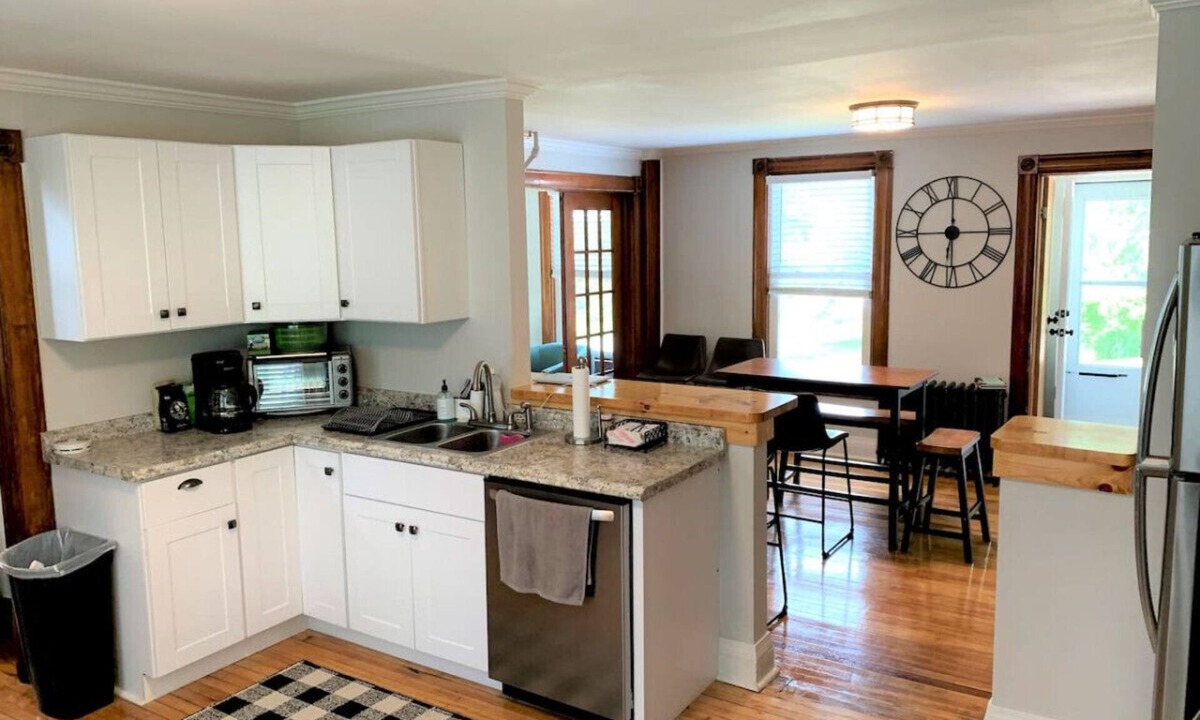 Middlebury Apartment | Middlebury Home with Sunset views!