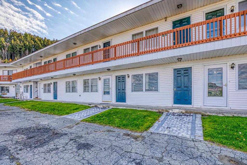 Rockwood Hotel | Moosehead Condo Unit #5