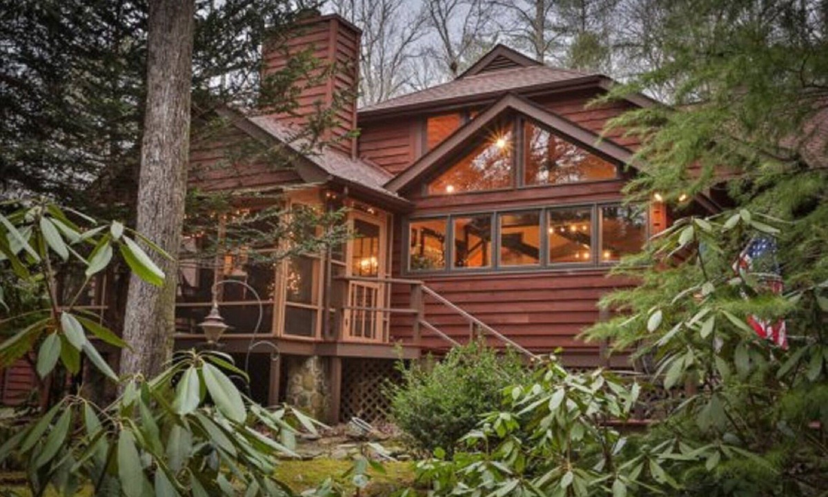 Ellijay Cabin | Mountain Waters - Serene Stream, Chef's Dream Kitchen,Dog Friendly, Excellent WI