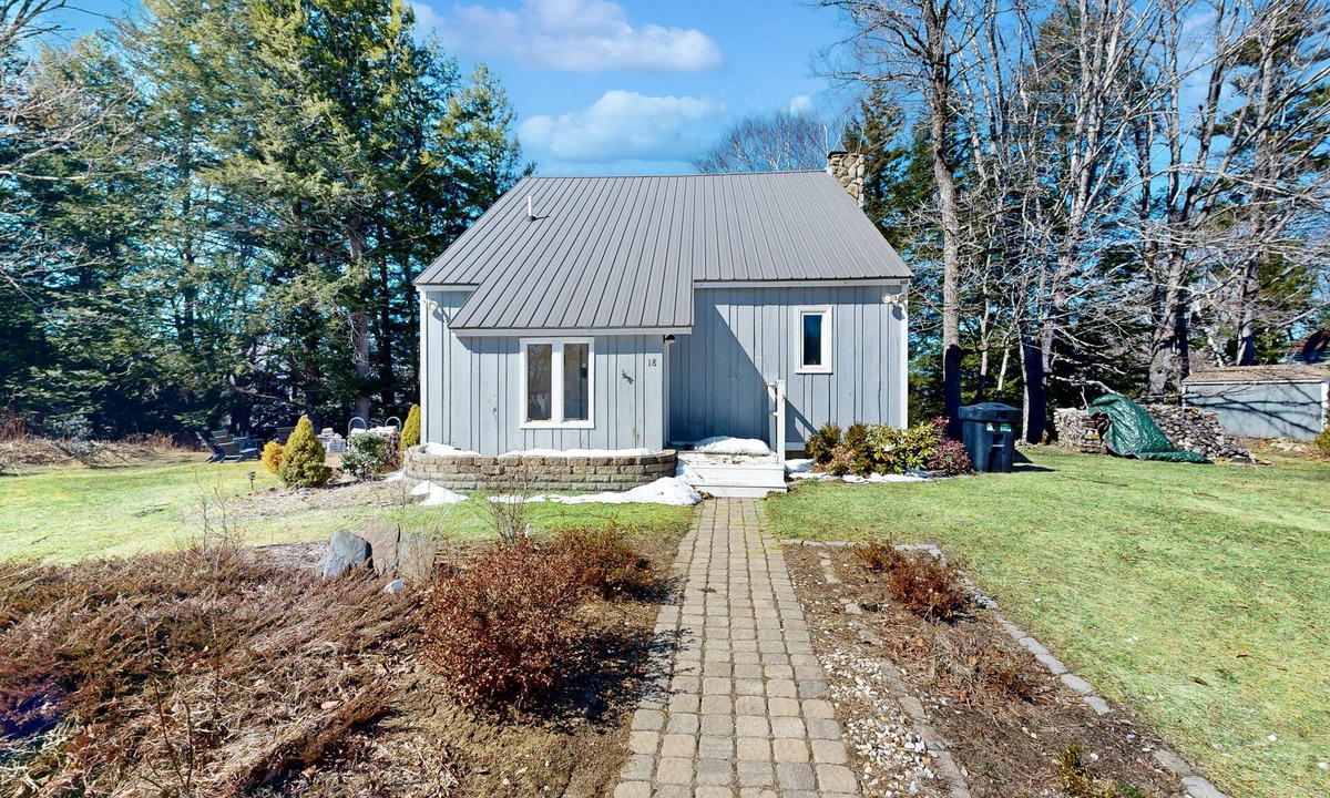 Thornton House | Mtn-view home with large deck, wood stove, firepit, grill, streaming, W/D, & AC