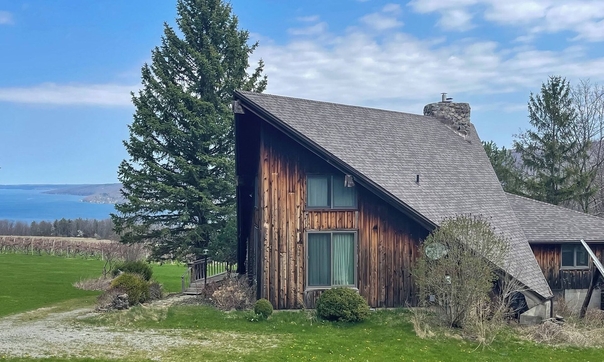 Naples Cabin | Near Canandaigua Lake: Retro Cabin w/Deck & Views