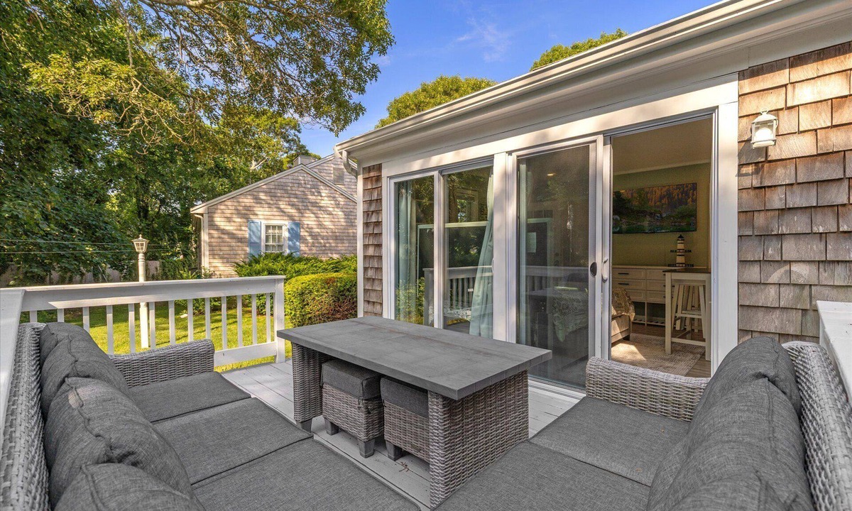 Hyannis Apartment | [New Listing] Cozy Studio near the Beach and Main Street - Captain Gosnold - 18C