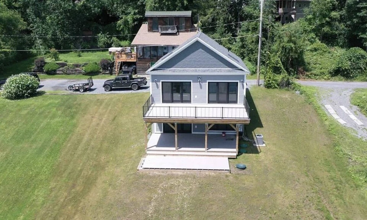 Saratoga Springs House | Newly Built Lakefront Home - Less than 5 minutes to the track!