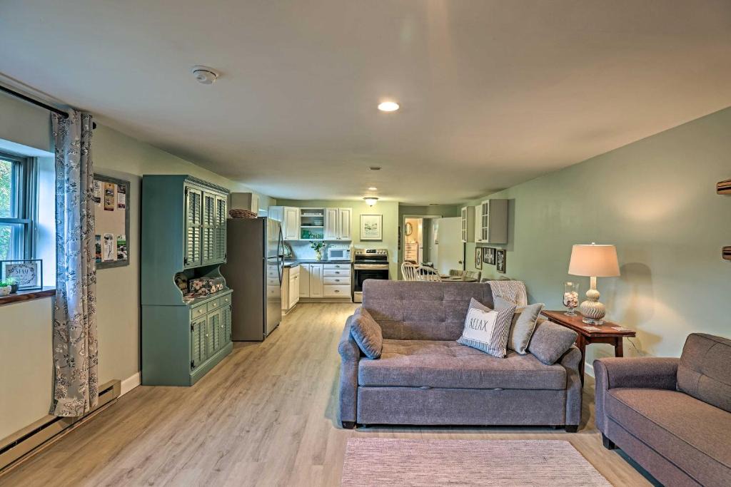 Penn Yan Apartment | Newly Renovated Penn Yan Apartment Less Than 1 Mi to Lake!
