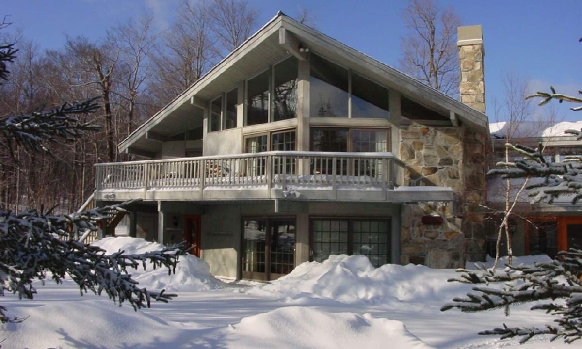 Stratton Mountain Ski Chalet | NO LONG TERM RENTALS - Located across the street from the Lower Wanderer Trail