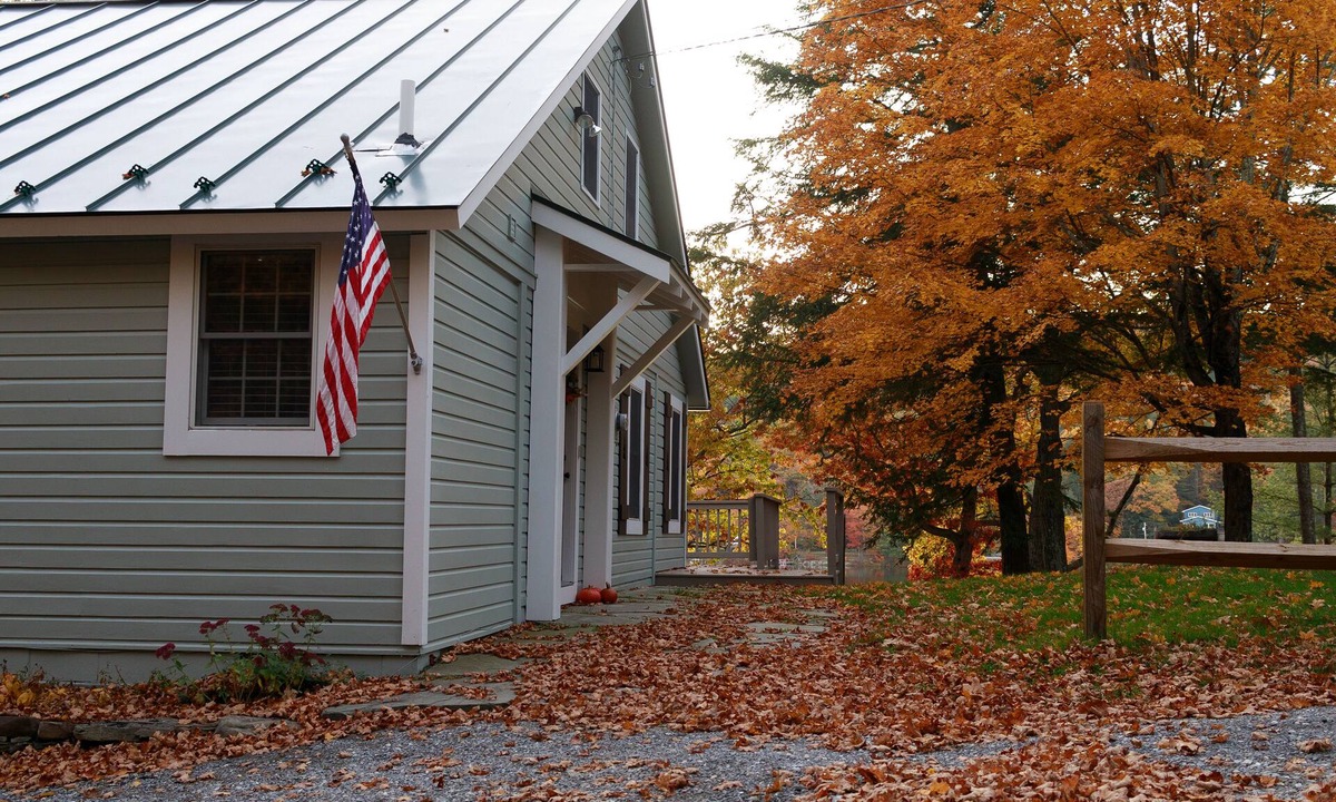 Poultney House | North Bay Sunsets and Lakeside Living Await!