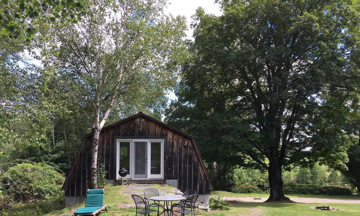 Bethel House | NOT WINTERIZED. SEE YOU SPRING 2021