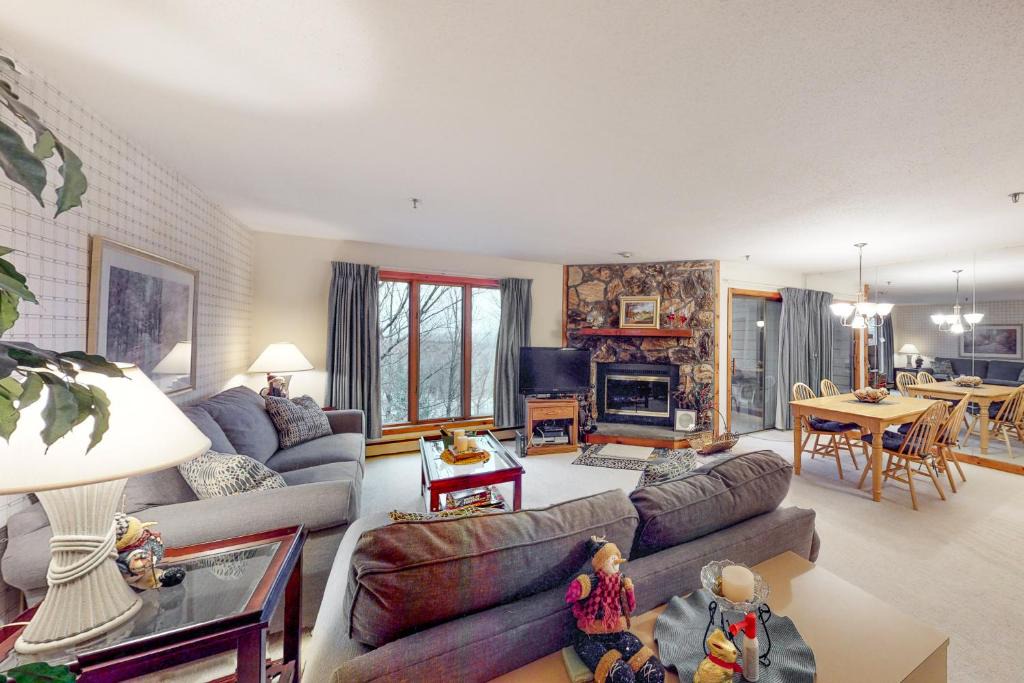Stratton Mountain Apartment | Ober Tal Getaway
