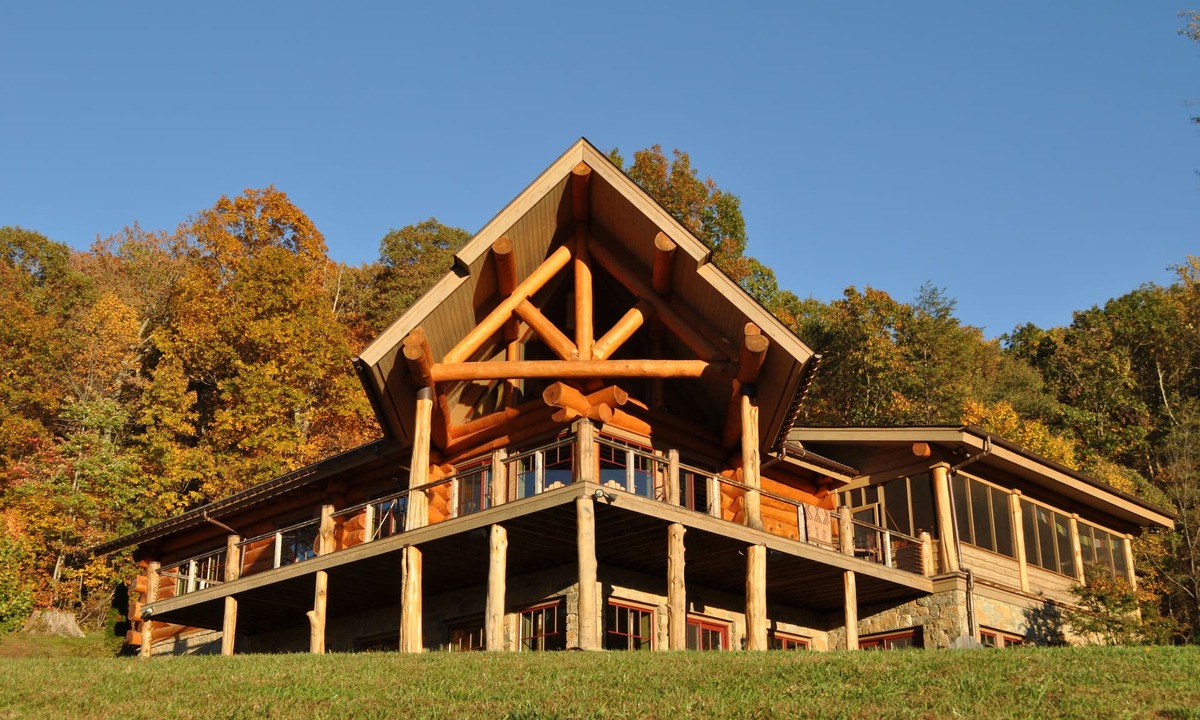 Haywood House | Old Rag View Horse Farm with Log Lodge and Treehouse