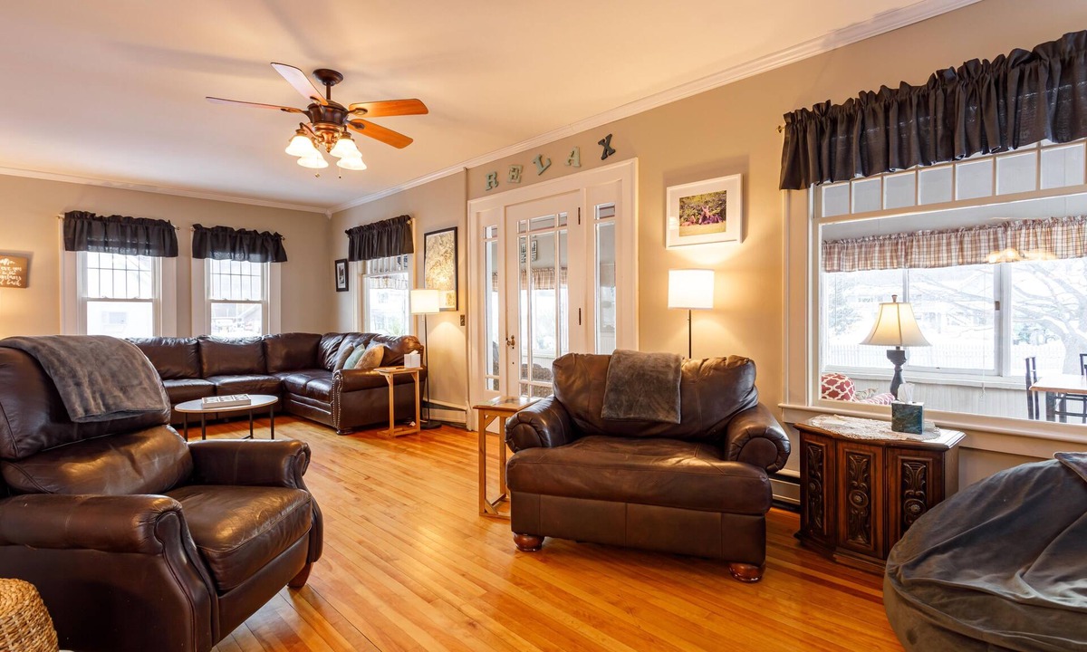Upper Village House | Park your car and ATV/Snowmobile from the door!