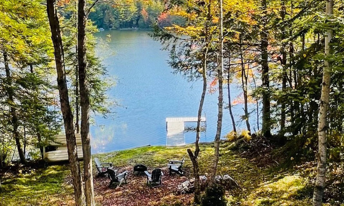 Bath Ski Chalet | Peaceful Lakefront Chalet