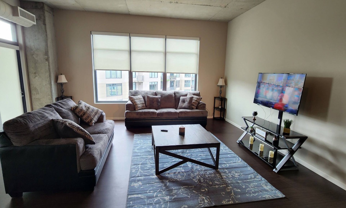 Downtown Cleveland Condo | Penthouse In The Flats