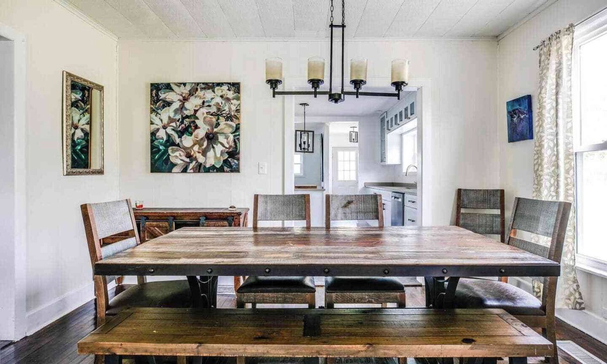 Hector House | Perfect location for exploring Seneca Lake!