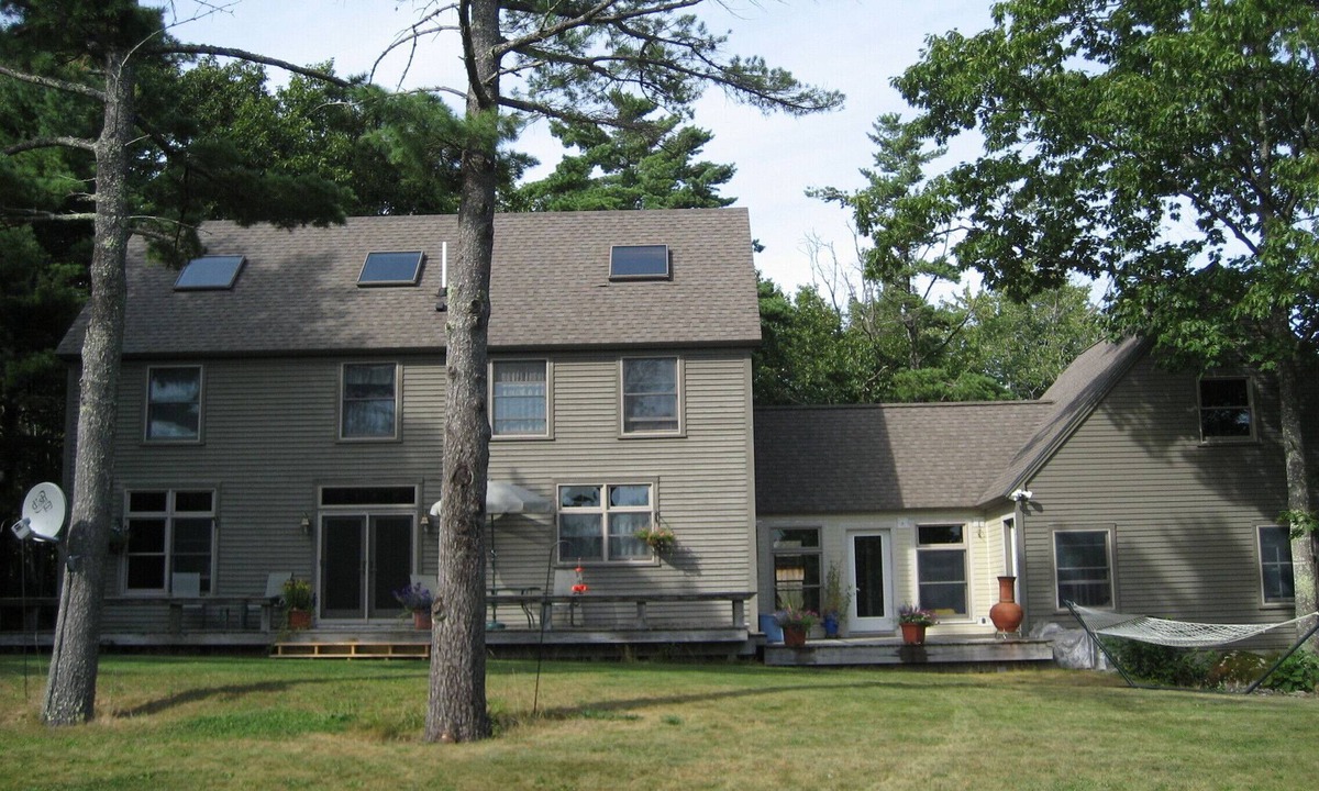Bar Harbor House | Post and Beam Home on Meadow