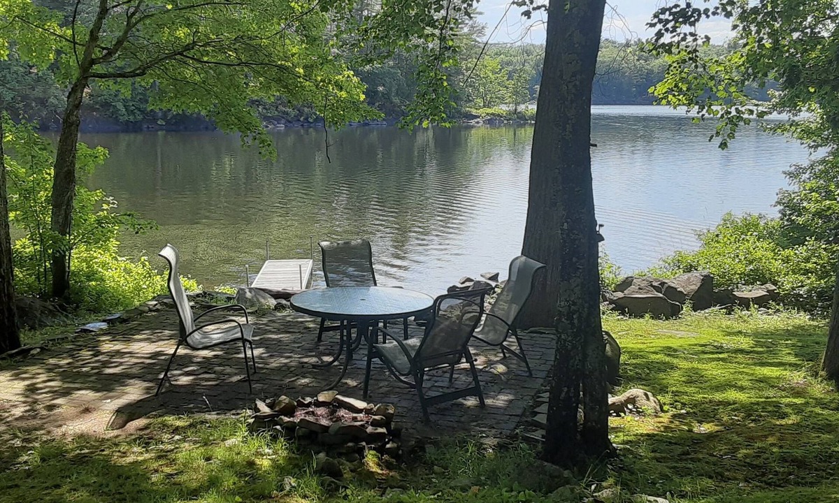 Wayne House | Private house in Wayne village on Androscoggin lake.