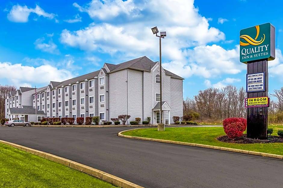 North Lima Hotel | Quality Inn & Suites North Lima - Boardman