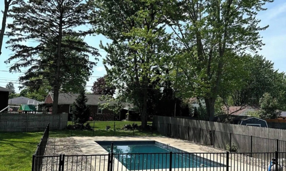 North Tonawanda House | Quiet and cozy house. Close to Niagara Falls, Canada, Buffalo and Bills Stadium.