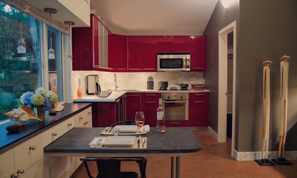 Oyster Bay House | Read our reviews and book while there's availability