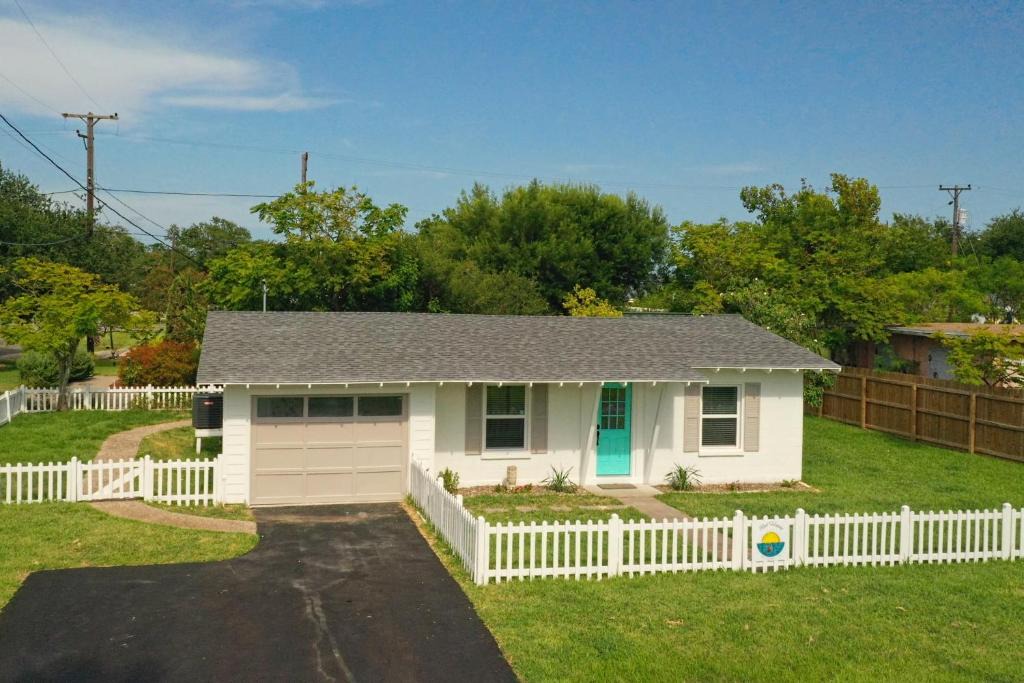 Fulton House | Reel Happy Rockport