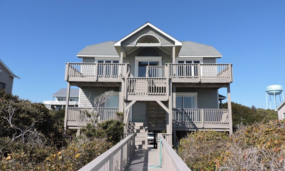 Pine Knoll Shores House | Relax and Recharge at This Spacious 4-Bedroom Beachside Retreat!