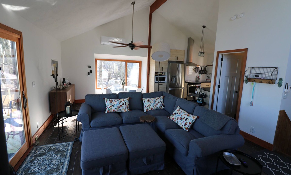 Treeloft House | Remodeled 3BR/2BA Ski Chalet off Tyro Slope