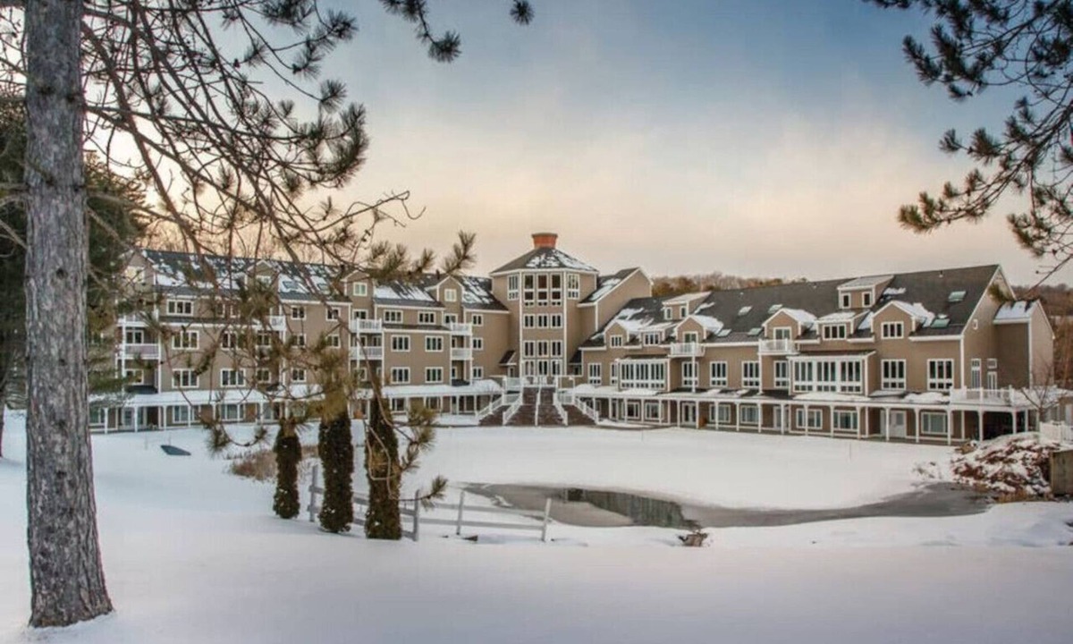 Brownsville Condo | Romantic Getaway or Family winter adventures in 2BD w/resort activities