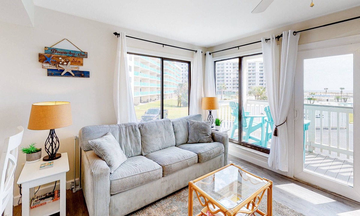 Fort Morgan Condo | Second-floor condo with pool, hot tub, ocean view, fast WiFi & central AC
