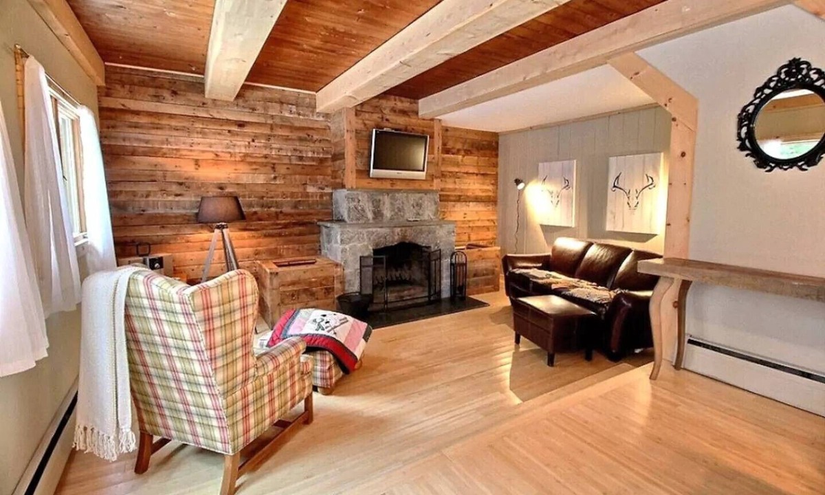 Jay Cottage | Ski, Golf, Bike, Hiking, snowmobiles and more