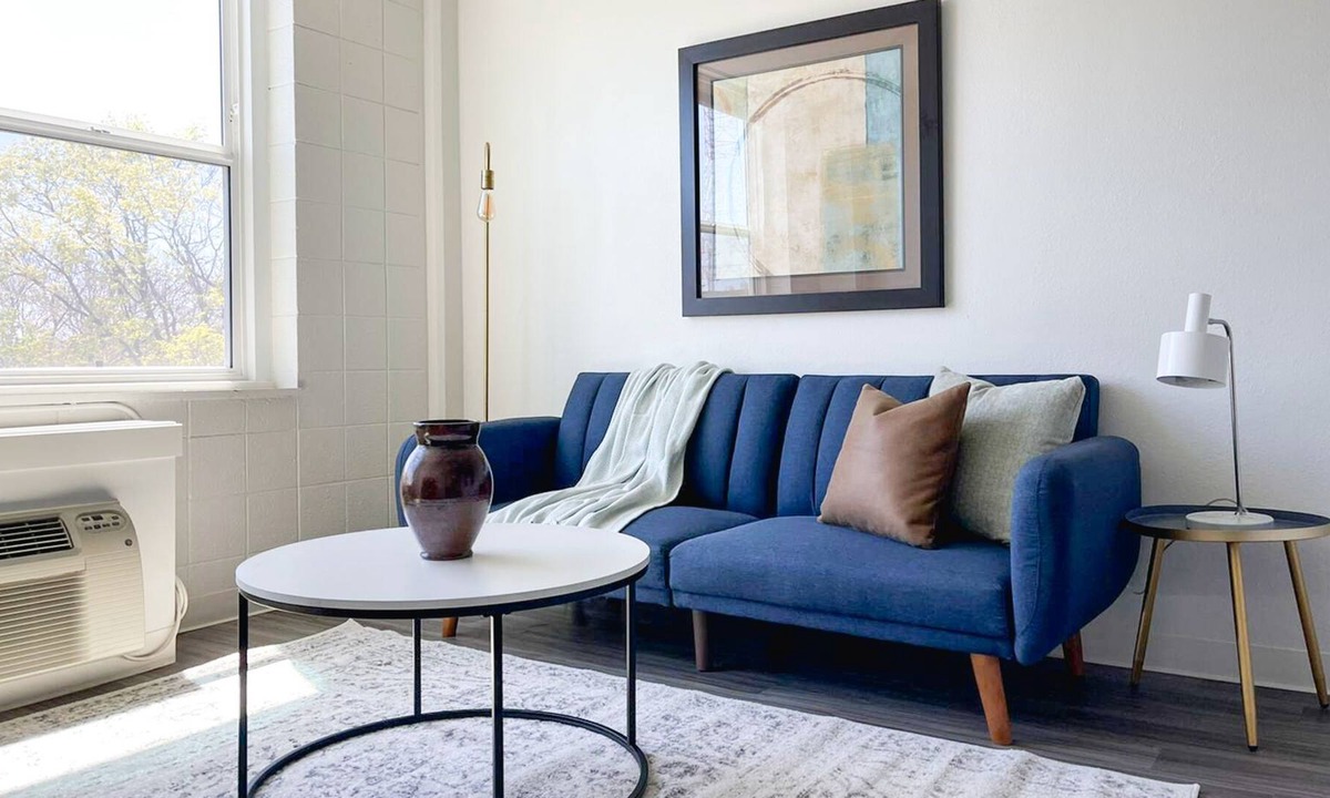 Corryville House | Sleepover: Cityscape 1BD/1BA + Gym - Downtown Cincinnati